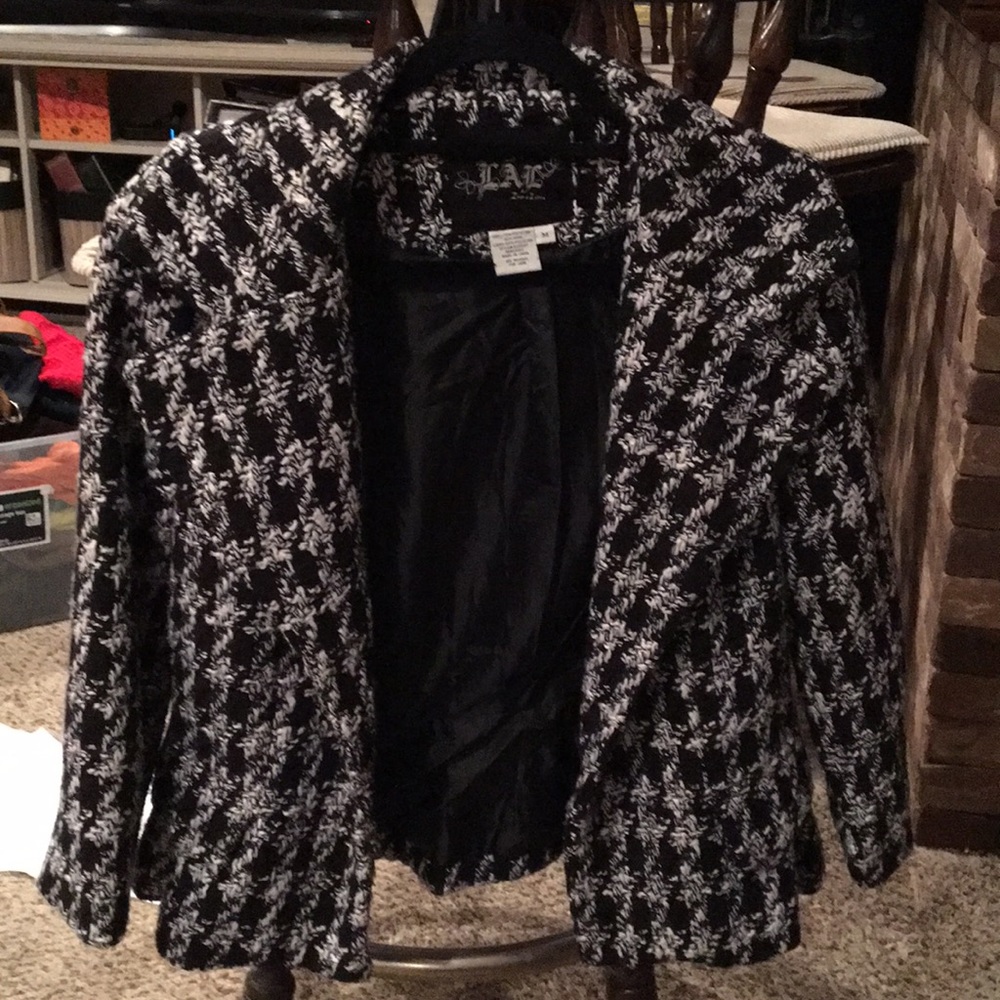 Houndstooth button down coat